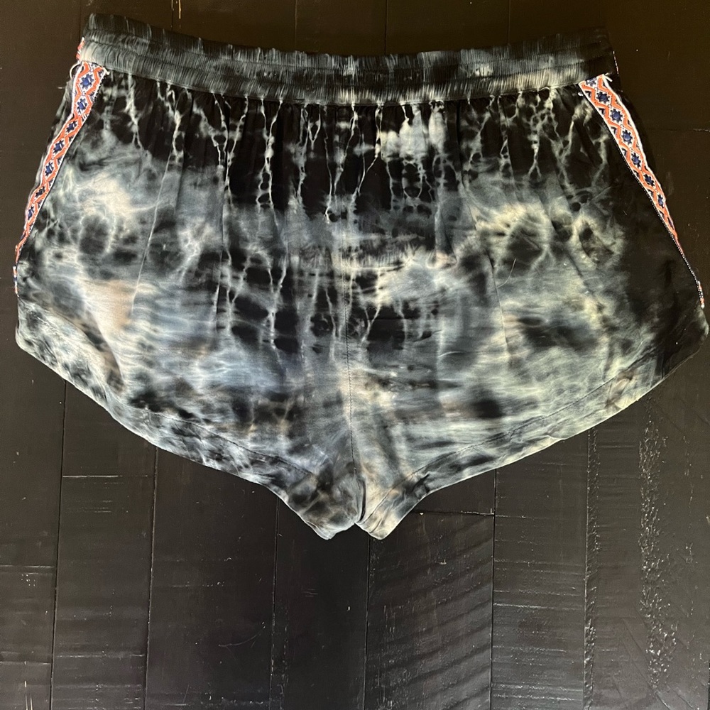 Gypsy Acid Wash Shorts | M